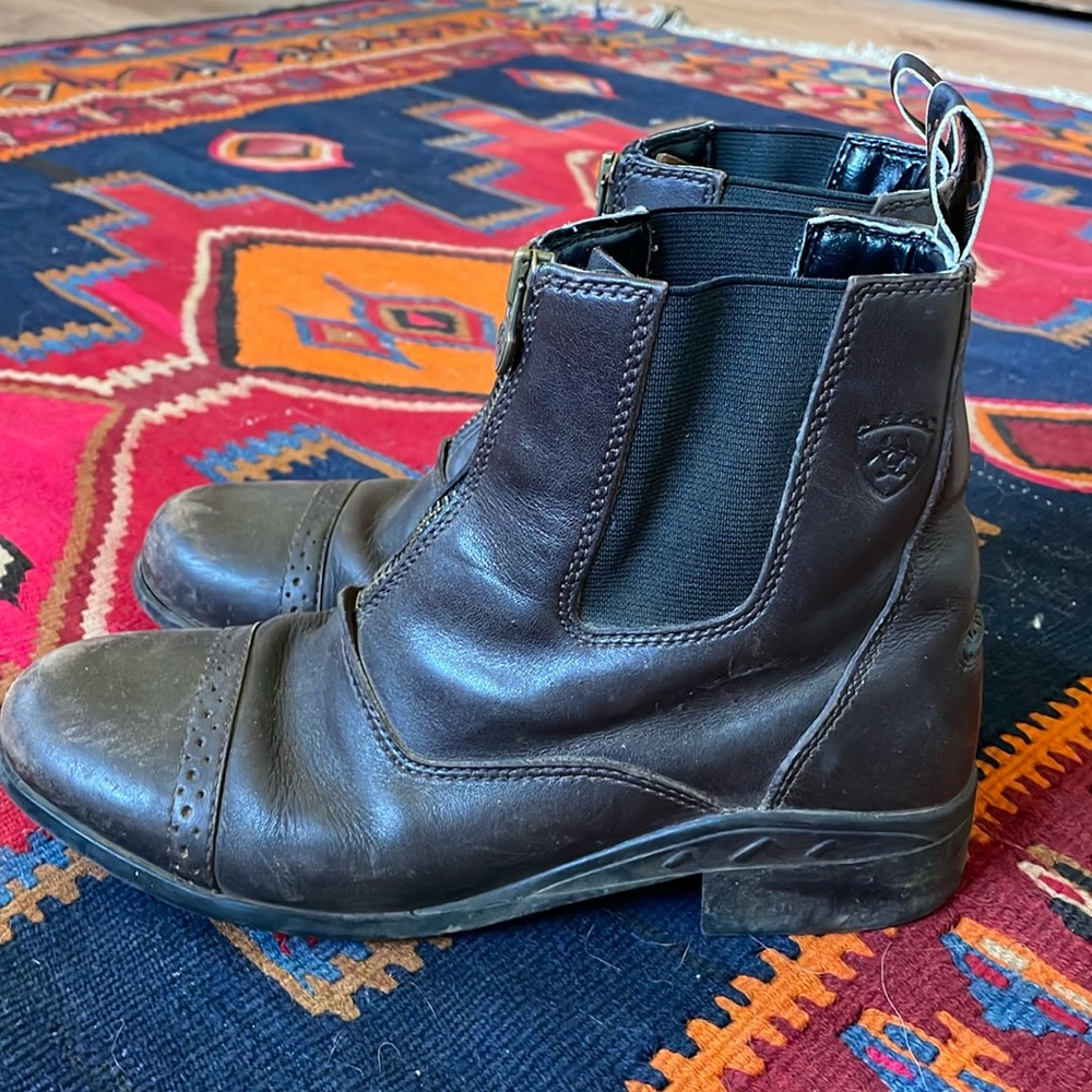 Ariat Paddock Boots, Size 4, Brown